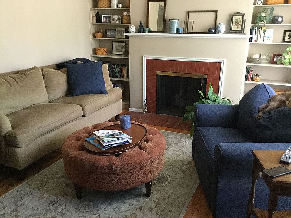 2nd image of 1216 E Liberty Dr