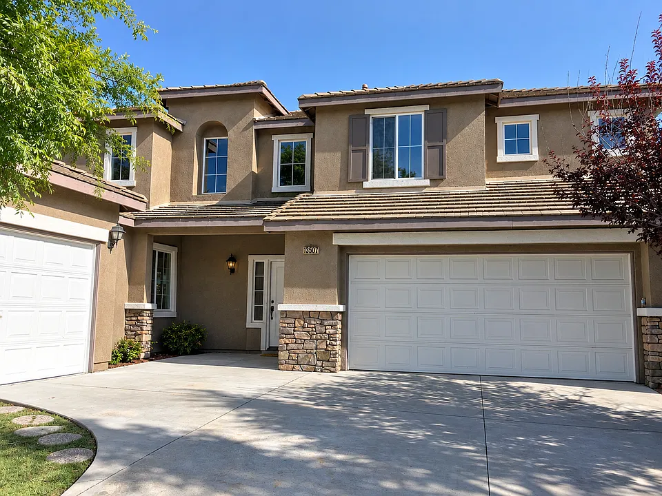 13507 Rainier Ave