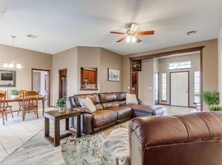 11712 SW 7th St, Yukon, OK 73099