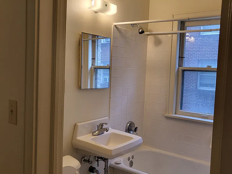 902 Grand Ave — Photo 20