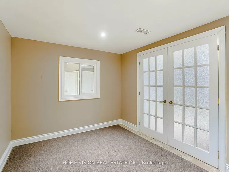 24 E Sandbanks Dr #BASEMENT — Photo 15