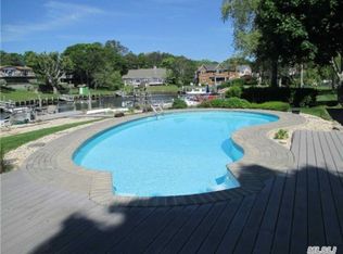 51 Romana Dr, Hampton Bays, NY 11946