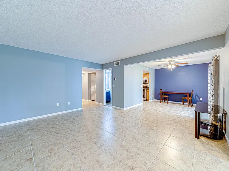 1241 Saint Andrews Dr — Photo 13