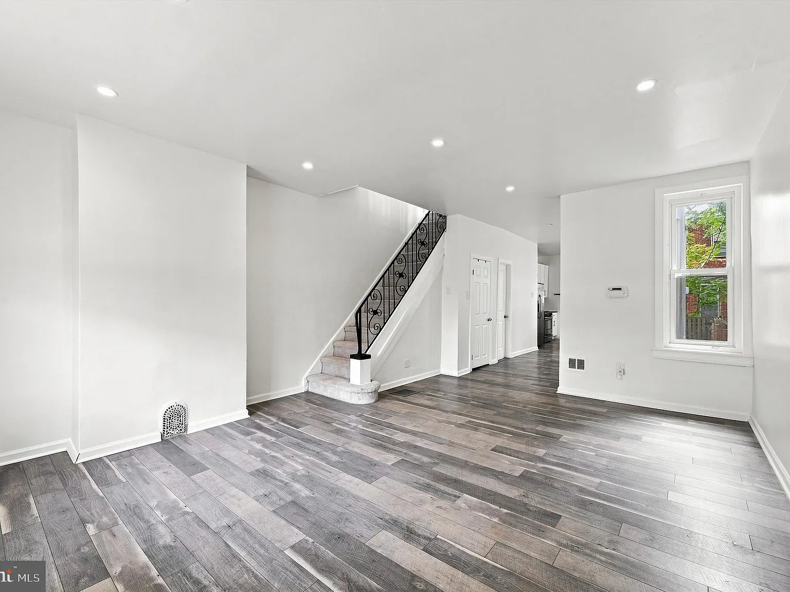 3 bed, 1.5 bath, 1224 sqft, $1,750 — Photo 4