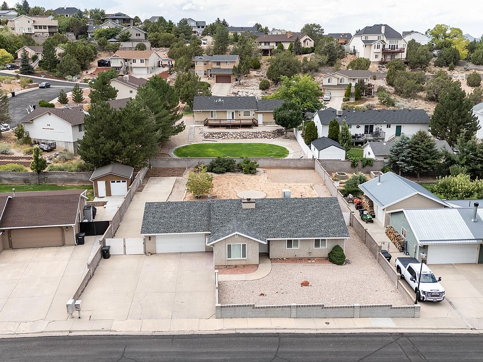 1st image of 79 N Cove Dr