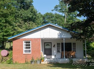 73 Vw Dr, Burnsville, NC 28714