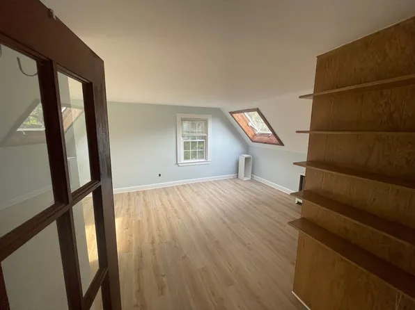 258 Lowell Ave #2, Newtonville, MA 02460