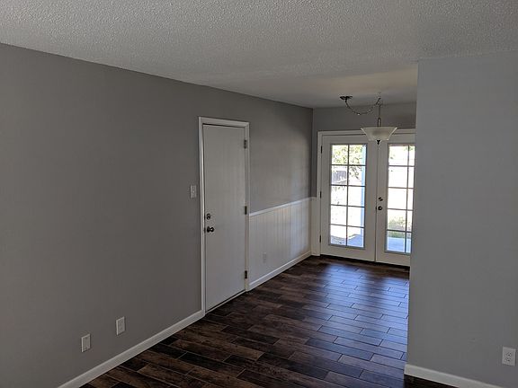 3rd image of 1741 Muriel St NE