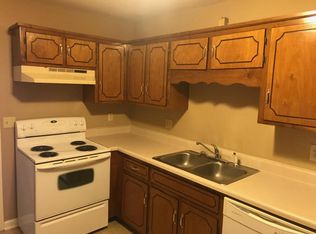 700 Peachers Dr APT B, Clarksville, TN 37042