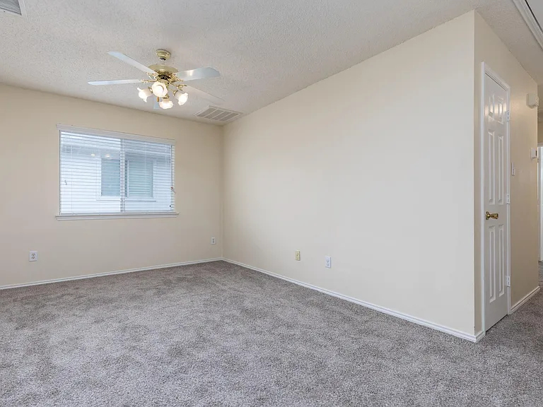 3928 Windford Dr — Photo 22