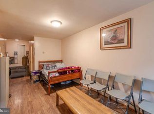 2431 S 7th St, Philadelphia, PA