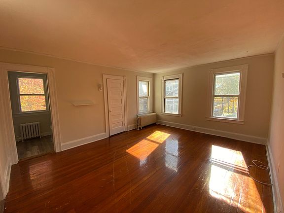 2nd image of 100 Fern St #2E