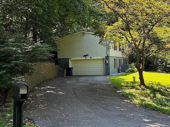 4th image of 52 Scenic Dr