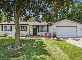 2226 Layton Rd, Fowlerville, MI 48836