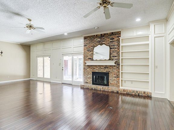 4th image of 9604 Savannah Ave