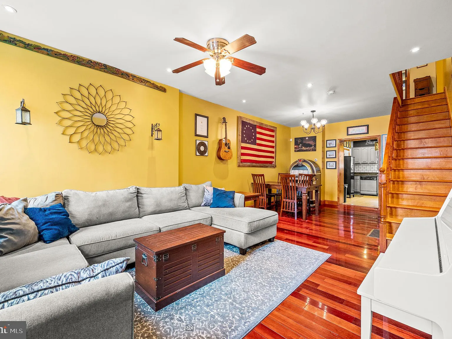 3 bed, 1.5 bath, 1000 sqft, $2,550 — Photo 3