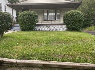 1472 Parkhill Rd, Cleveland, OH 44121