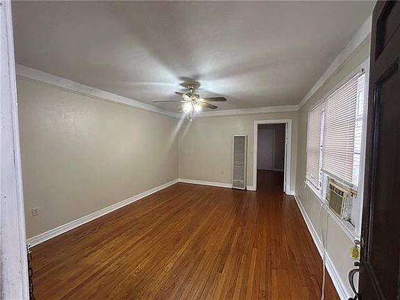 2nd image of 1315 Constantinople St