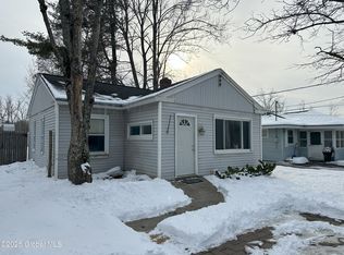 96 Morris Rd, Schenectady, NY 12304