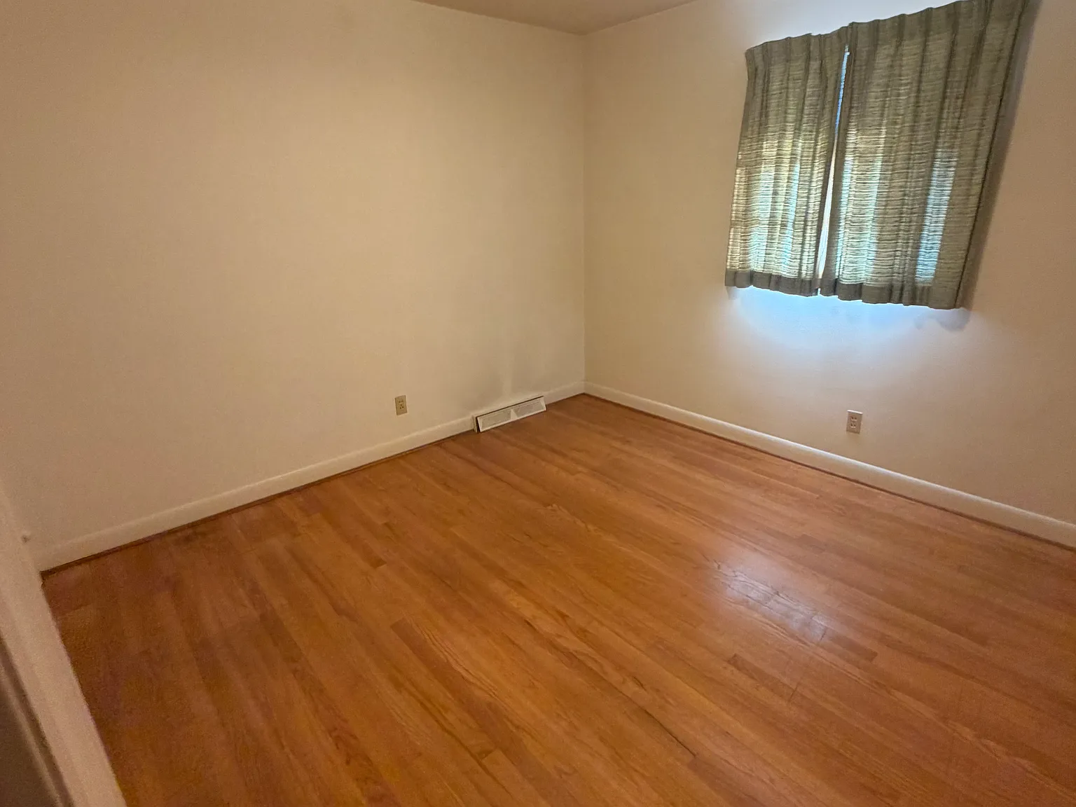 3 bed, 1805 sqft, $1,850 — Photo 3