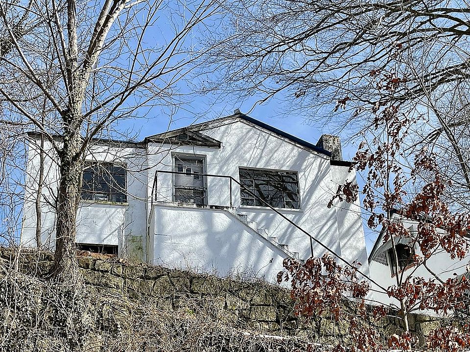 1st image of 212 Sunset Dr