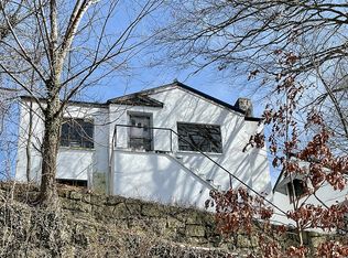 212 Sunset Dr, Charleston, WV 25301