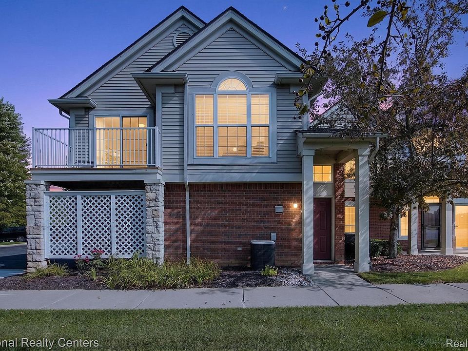 1st image of 28190 Oakmonte Cir E