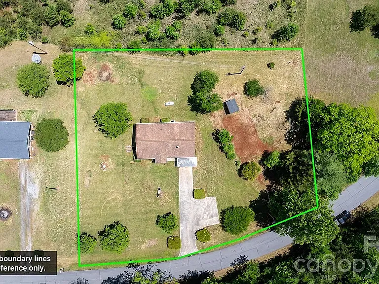 1852 Skyland Dr — Photo 18