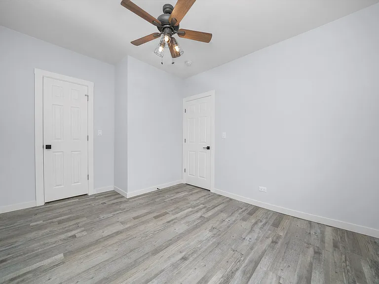 6126 S Ingleside Ave #2E — Photo 4