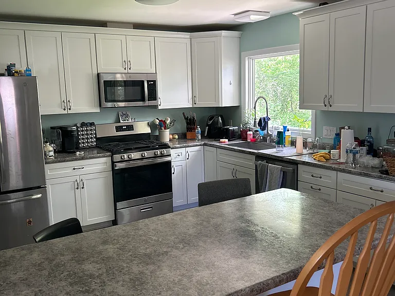 294 Hedgerow Dr — Photo 8