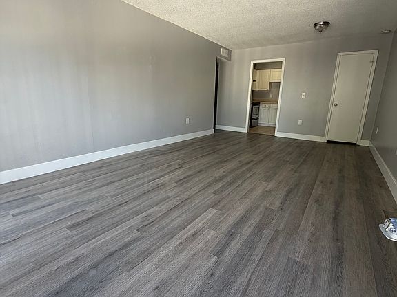 3rd image of 480 Banyon Tree Cir APT 200