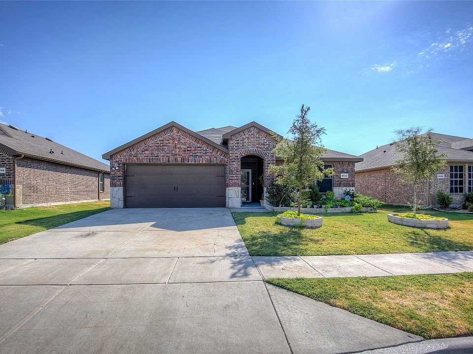 1st image of 1004 Basswood Ln