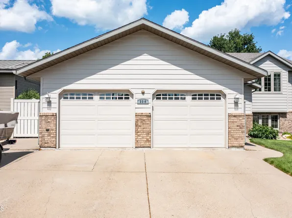 2216 Jackson Ave, Bismarck, ND 58501