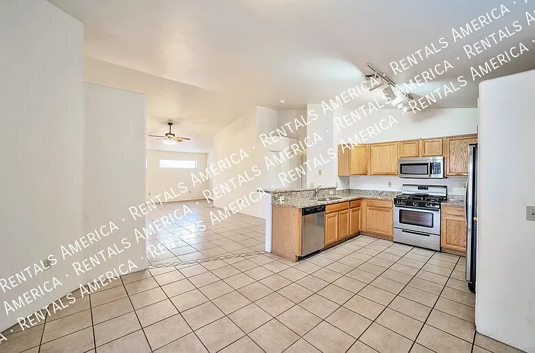 2252 W Silver River Way — Photo 5