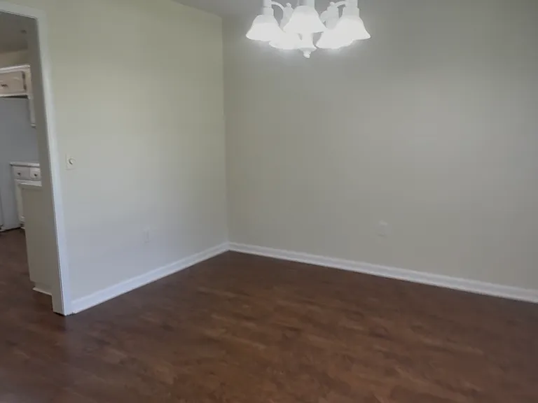 1129 Bartlett Dr — Photo 9