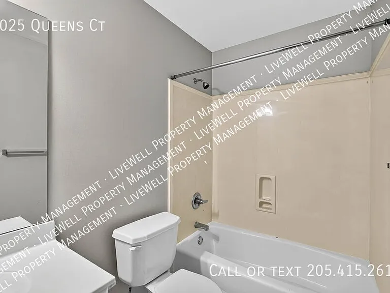 2025 Queens Ct — Photo 22