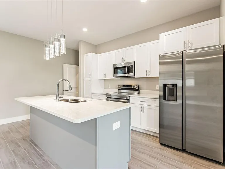 119 Tulip Ln — Photo 10