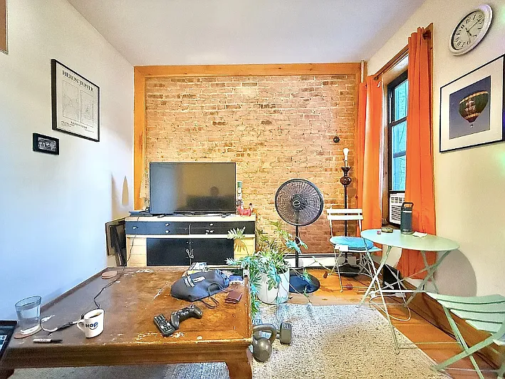 1404 Putnam Ave #2L — Photo 4