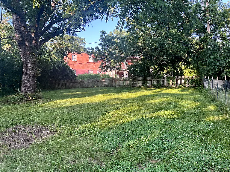 9239 McGee St — Photo 32