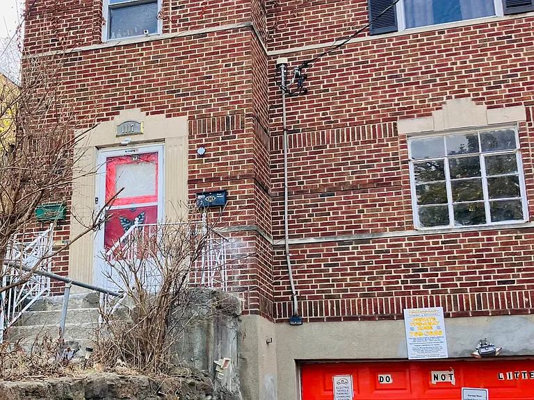 1117 Clearbrook Dr #1 — Photo 1