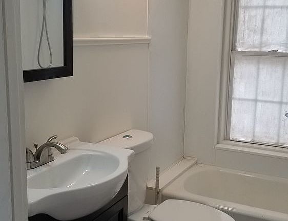 5th image of 140 Wilson St APT 3
