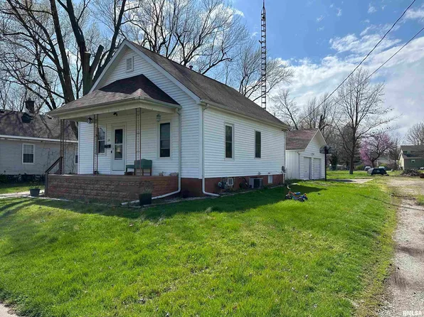 139 N Hobson St, Virden, IL 62690