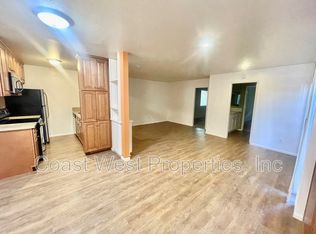 4046 Crown Point Dr #6, San Diego, CA 92109