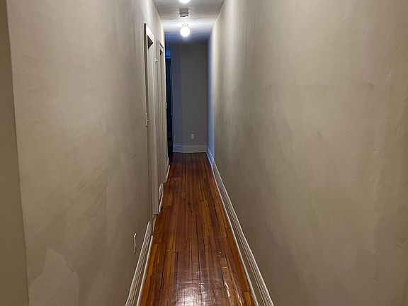 4th image of 826 Elmwood Ave APT 4