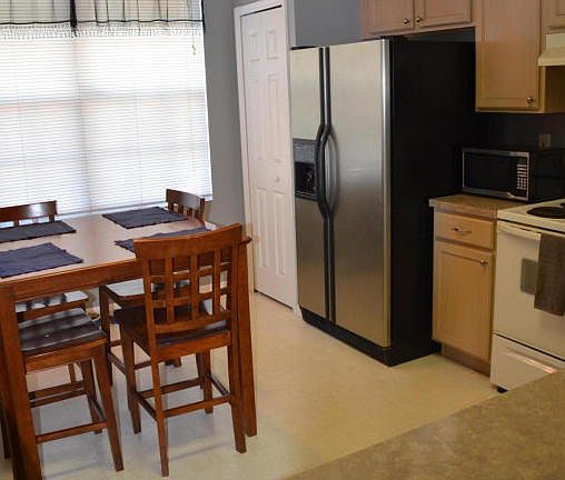 4th image of 291 Marion Pl