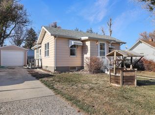 905 6th Ave E, Williston, ND 58801