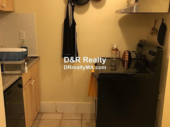 5th image of 81 Hancock St #2