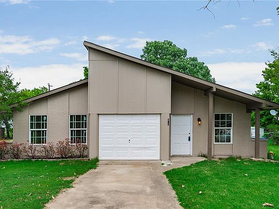 3rd image of 313 Hillhaven Dr