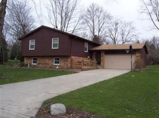 2501 Willowwood Ave, Valparaiso, IN 46383