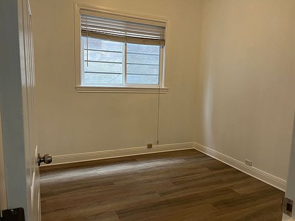 4th image of 3080 24th St